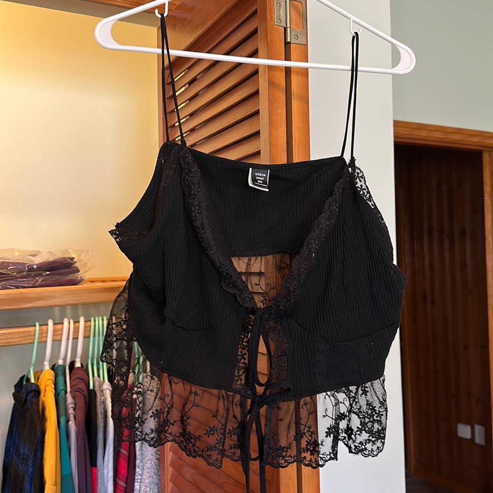Spaghetti strap lace detail tank top